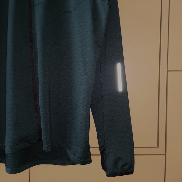 H&M Regular Fit Running Jacket (L) - Picture 3 of 6
